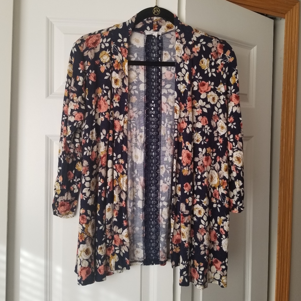 Floral open front/waterfall style knit cardigan